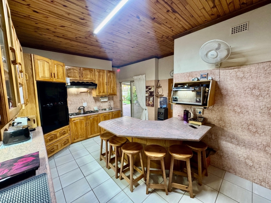 5 Bedroom Property for Sale in Baillie Park North West